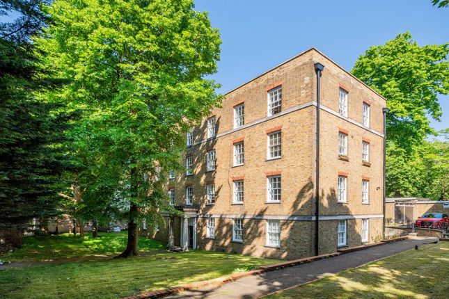 Thumbnail Flat to rent in Point Close, Greenwich, London