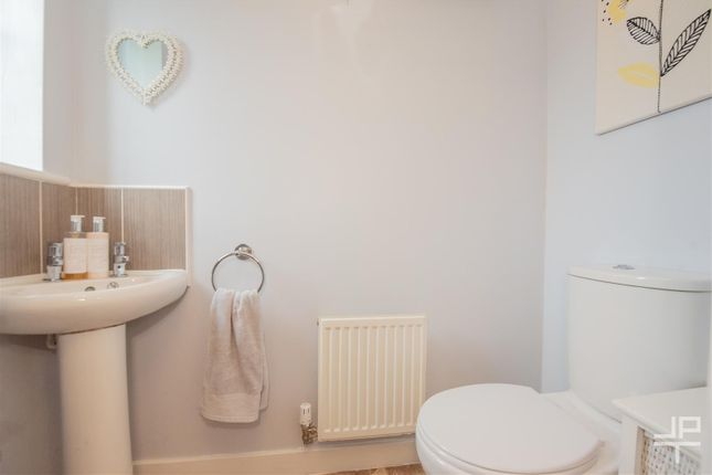 5, Ledgard Avenue, Leigh photo 5