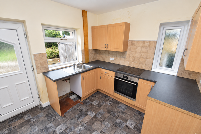 30, Stoney Bank Road, Barnoldswick photo 4