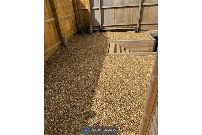 Garden Flat, Vectis House Avenue Road, Freshwater photo 3