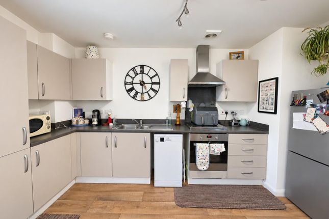 Clutterbuck Close, Stonehouse photo 4