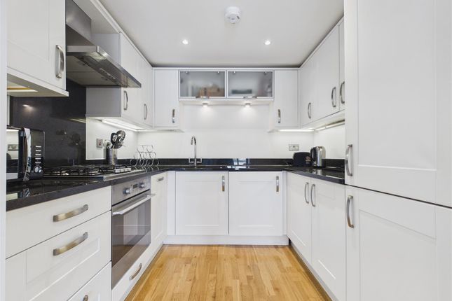 2, The Lighthouse, 4 Pentire Avenue, Newquay photo 3