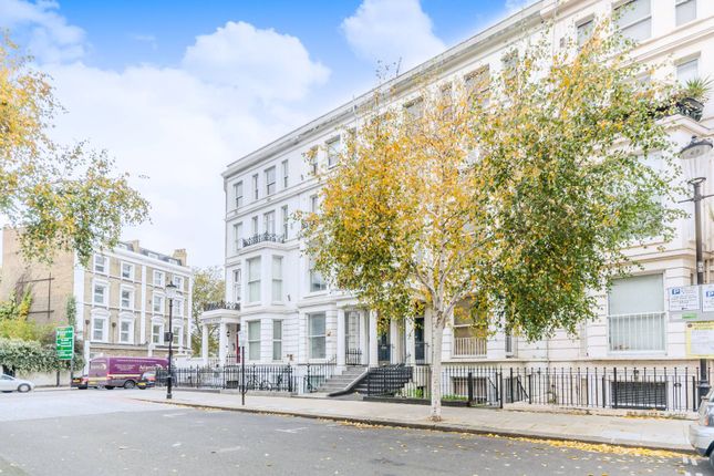 Flat to rent in Longridge Road, Earls Court, London