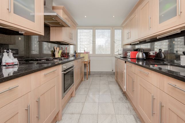 Flat 16, Southacre,, Hyde Park Crescent, Hyde Park Crescent photo 2