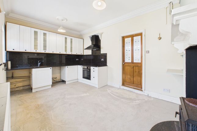 19 Wolfreton Road, Hull photo 4