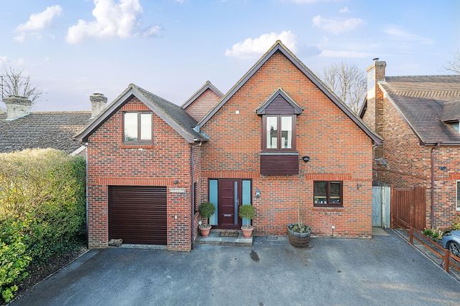 Thumbnail Detached house for sale in Fairclose Drive, Winchester