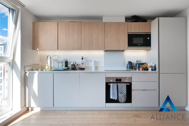 Flat 80, Scimitar House, 23, Eastern Road, Romford photo 5