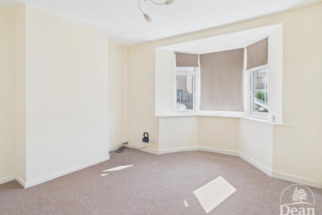 21, Pembroke Street, Cinderford photo 2