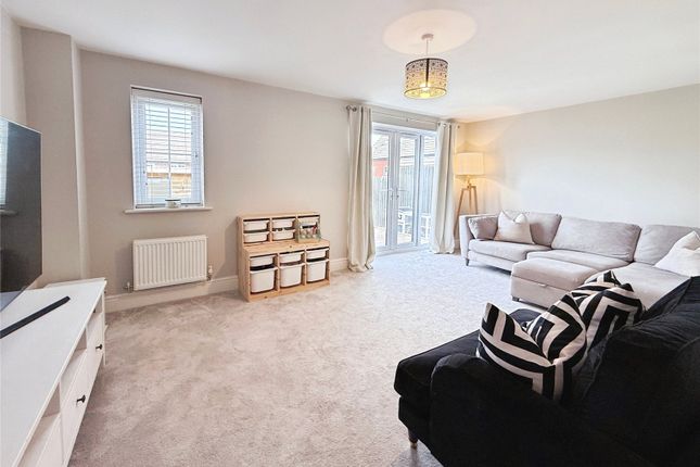 11, Elderberry Drive, Leicester photo 2