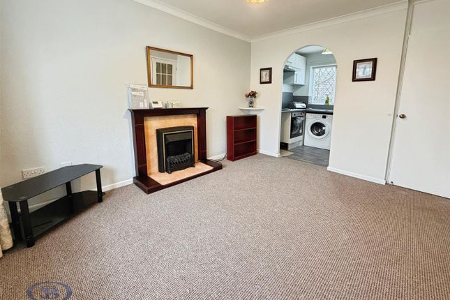10, Castle Ridge, Newcastle-Under-Lyme photo 2