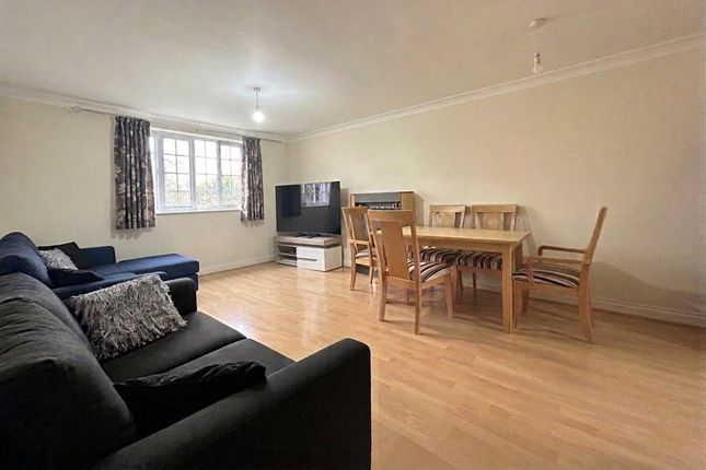 8, Foundry Close, Hampshire photo 2