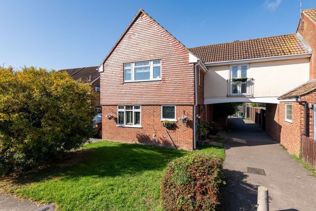 17, Nelson Road, Rochester photo 3
