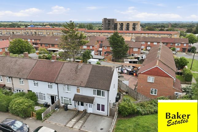 102a, Arrowsmith Road, Chigwell photo 2