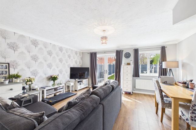 32, Hoskyns Avenue, Worcestershire photo 3
