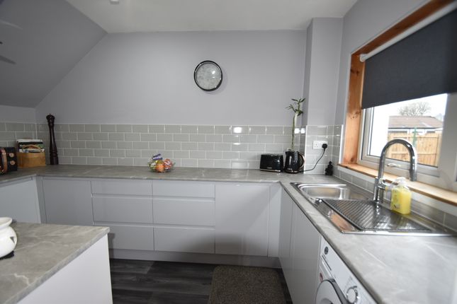 End terrace house for sale in Kirk Brae, Bathgate