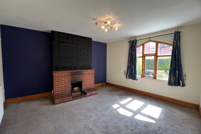 14, Red Lion Street, Alvechurch photo 2