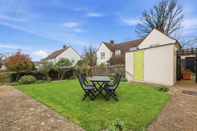 13, Thurlby Close, Woodford Green photo 2