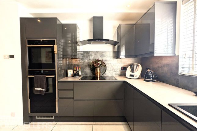 Grange View, Saxmundham photo 3