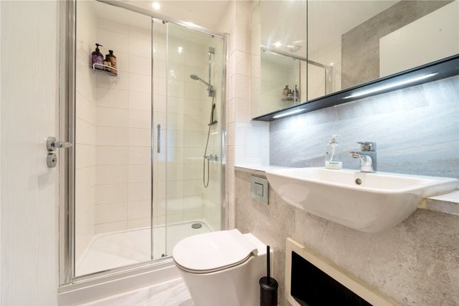 Terraced house for sale in Shipbuilding Way, London