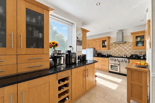 21 Langdale Avenue, Wirral photo 3
