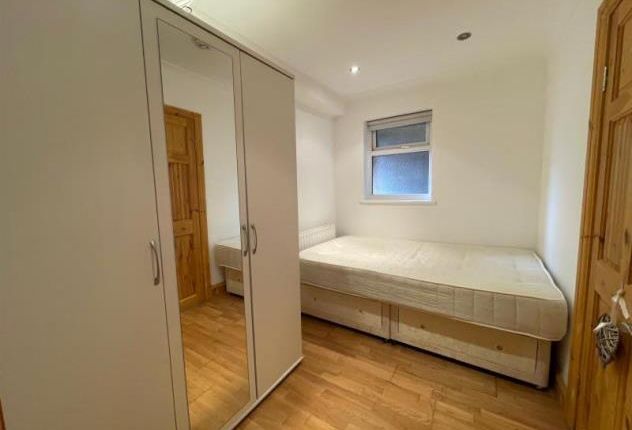 1, 6, Hoylake Road, LONDON photo 2