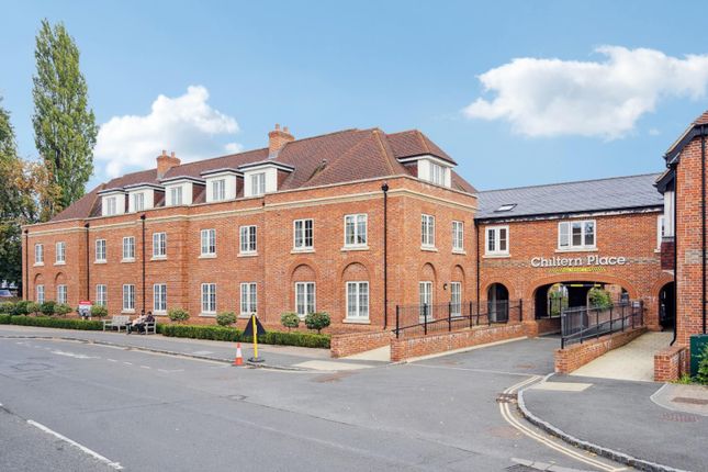 Thumbnail Flat for sale in The Broadway, Old Amersham, Buckinghamshire