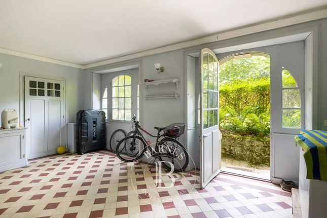 Detached house for sale in Saint-Germain-En-Laye, 78100, France