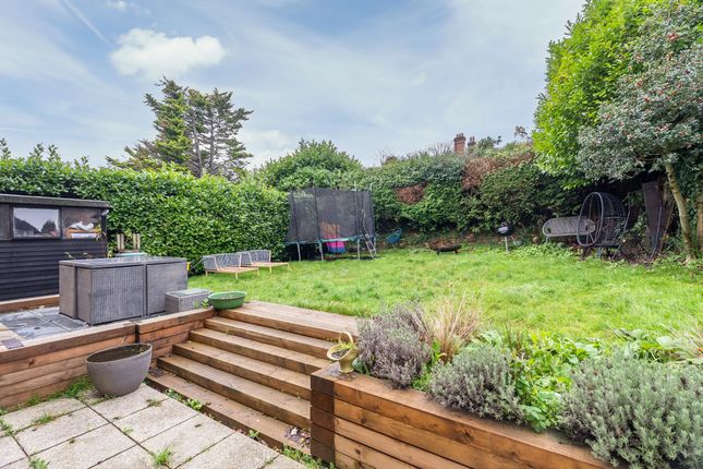 24, Furlong Road, Dorking photo 3