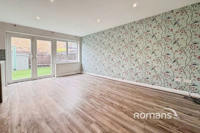 16, Beechbrook Avenue, Hampshire photo 2