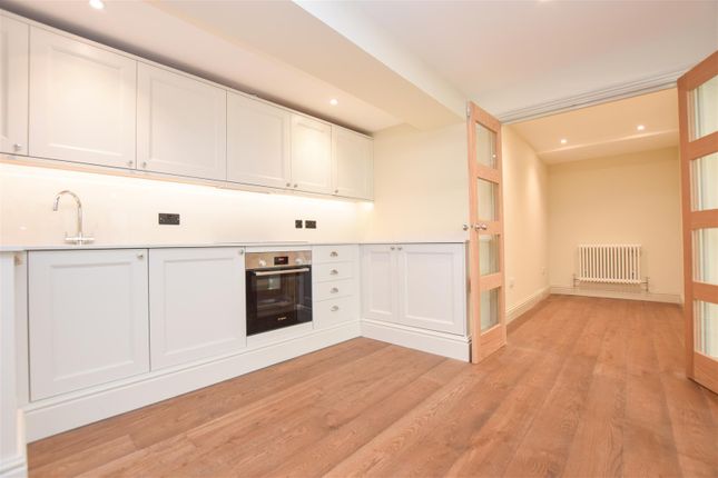 Flat to rent in High Street, Hastings