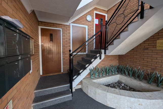 17, Priory Wharf, Birkenhead photo 2