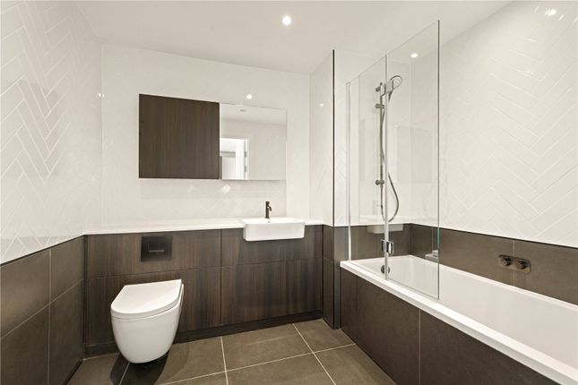 32, Monterrey House, London photo 3