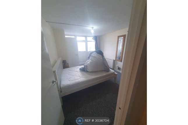 Flat, Falkener House Stoney Stanton Road, Coventry photo 5