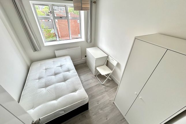 Thumbnail Room to rent in Oban Street, London