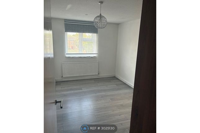 Rowan Drive, Broxbourne photo 2