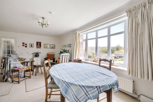 6, Vicarage Close, Wiltshire photo 3