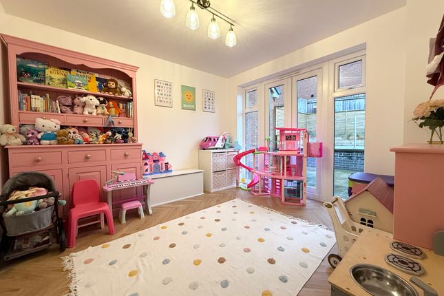 26 Maes Y Ffion, Aberdare photo 4