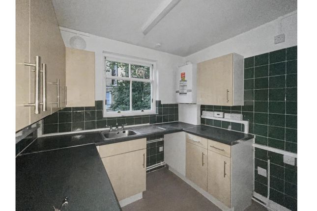 103 Flat B, Chesterton Road, London photo 4