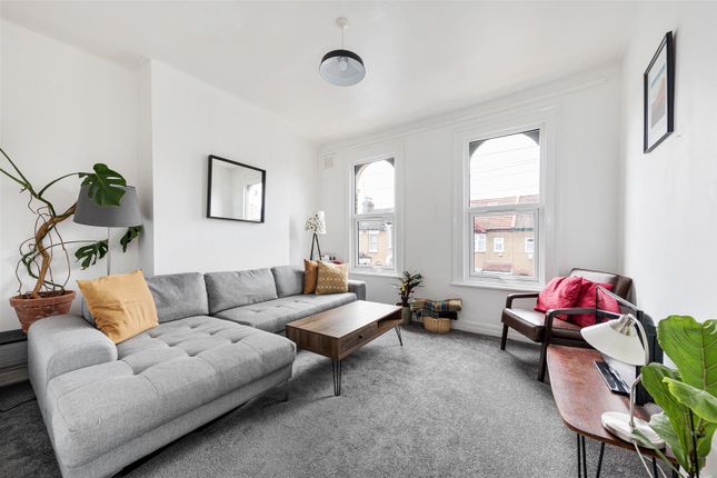 Flat for sale in Latimer Road, London