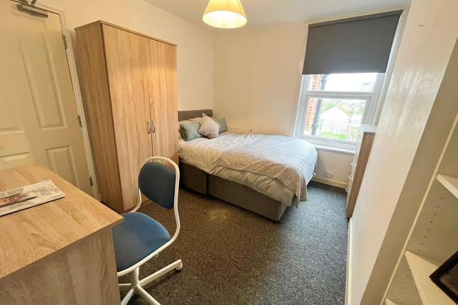 Room 4, 19, Langhorn Road, Southampton photo 5