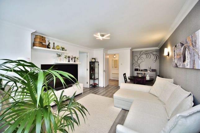 12, River Bank Close, Maidstone photo 4