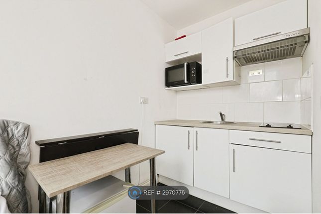 Flat, Matmer House Hull Road, York photo 5