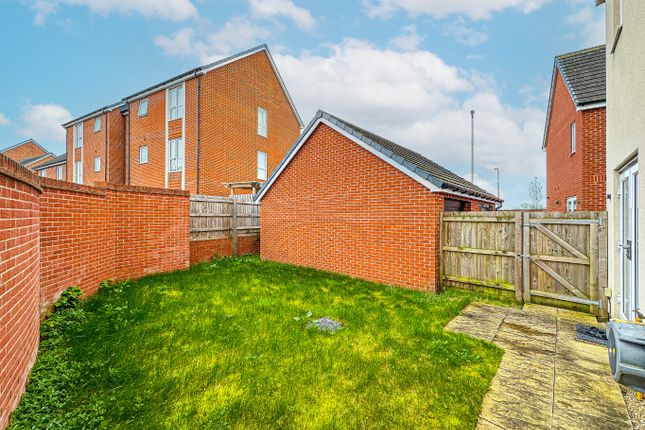 9 Apple Tree Close, Norton Fitzwarren, Somerset photo 2