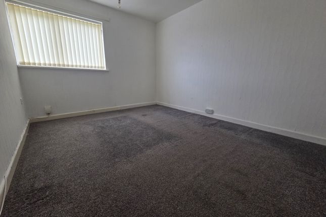69, Birmingham photo 3