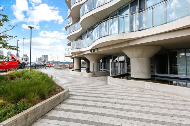 Studio for sale in Hoola, 1 Tidal Basin Road, Royal Docks, London