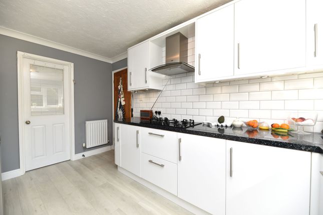 3 Hill Rise, St. Ives photo 4