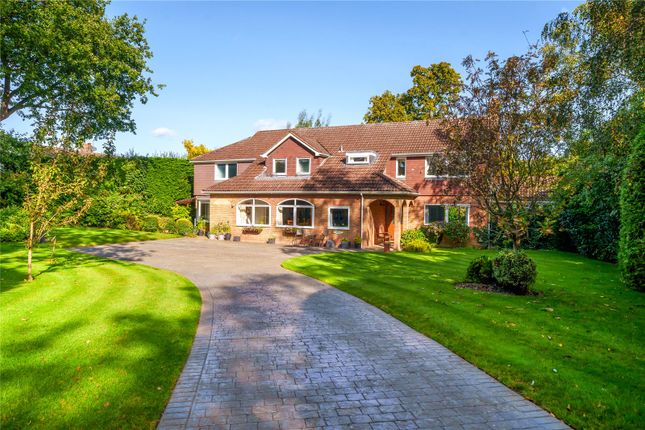 Thumbnail Detached house for sale in Mountview Road, Claygate
