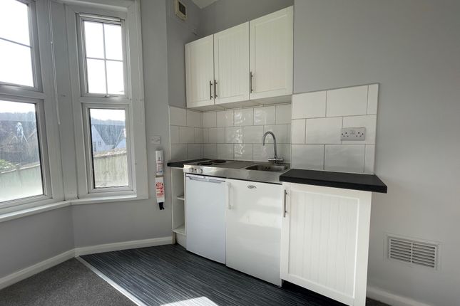 Flat 1, 157, London Road, Buckinghamshire photo 3