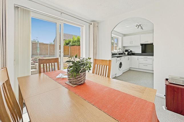 11, Barn Owl Way, Bristol photo 4