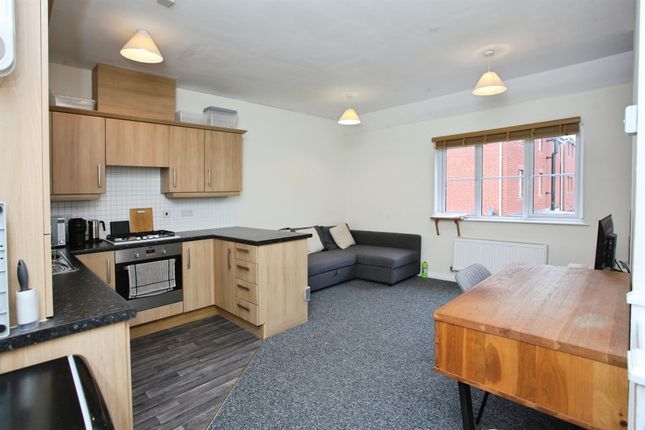 137, Watkins Square, CARDIFF photo 2
